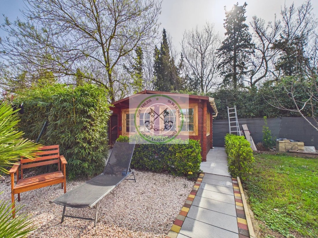 Villa in Frejus, Provence-Alpes-Côte d'Azur, France 4 - 17433796