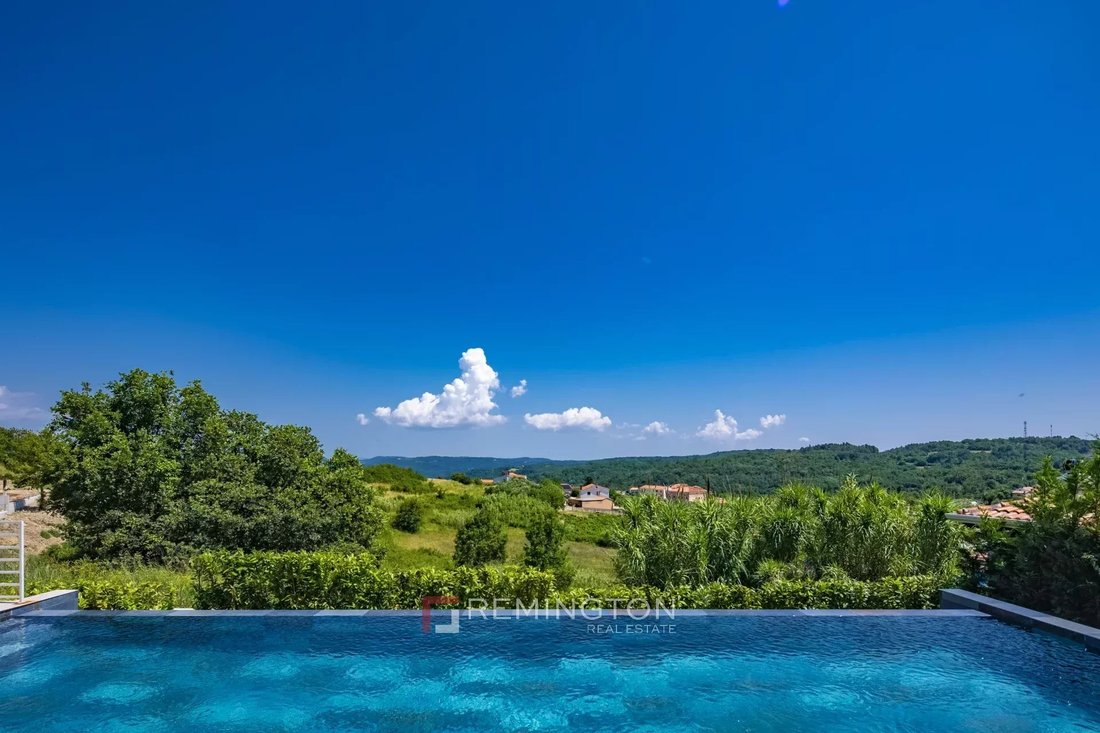 Villa in Vizinada, Istria County, Croatia 2 - 15880268
