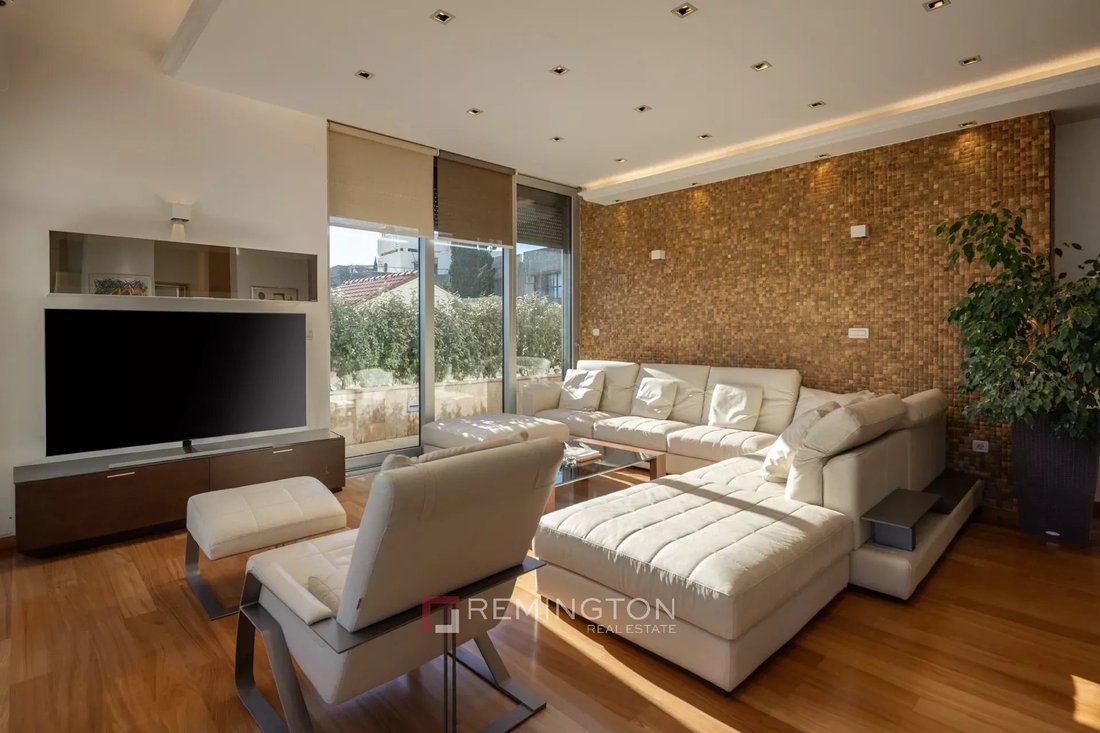 Apartment in Gradski kotar Gruz, Dubrovnik, Dubrovnik-Neretva County 3 - 16364881