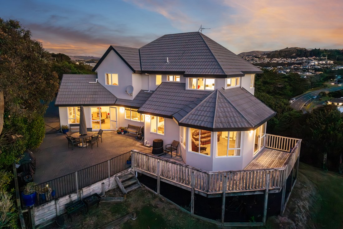 Porirua, Wellington, New Zealand 2 - 17434127