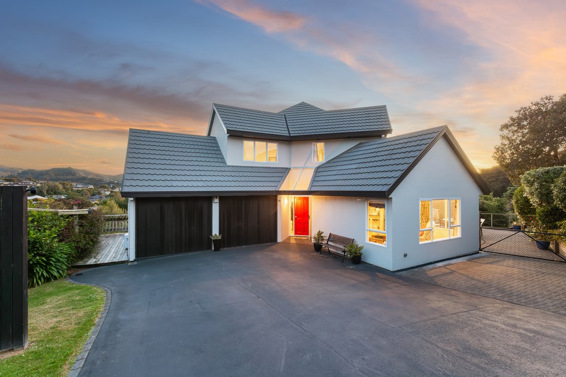 Porirua, Wellington, New Zealand 1 - 17434127