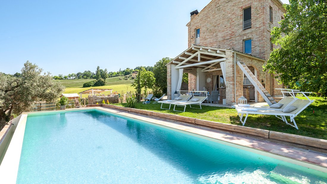 Country House in Staffolo, Marche, Italy 2 - 17434244