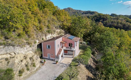 Villa a Borgo Chiaro-Stadio, Ascoli Piceno, Marche 1