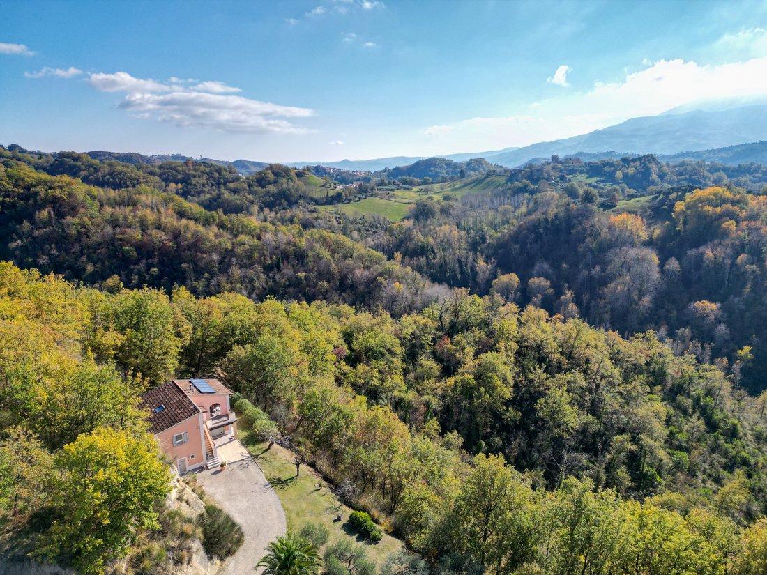 Villa in Borgo Chiaro-Stadio-Viertel, Ascoli Piceno, Marken 5 - 15887542