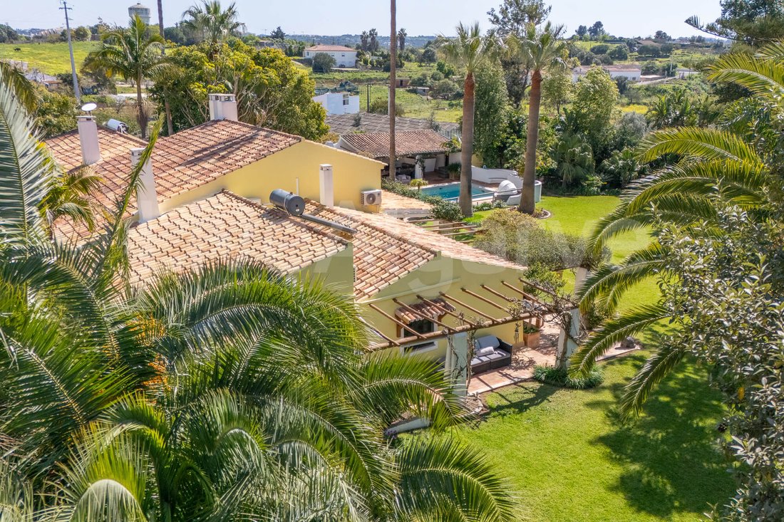 Villa in Mexilhoeira Grande, Algarve, Portugal 5 - 17372499