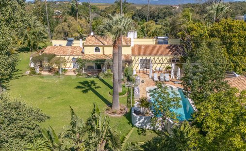 Villa in Mexilhoeira Grande, Algarve, Portugal 1
