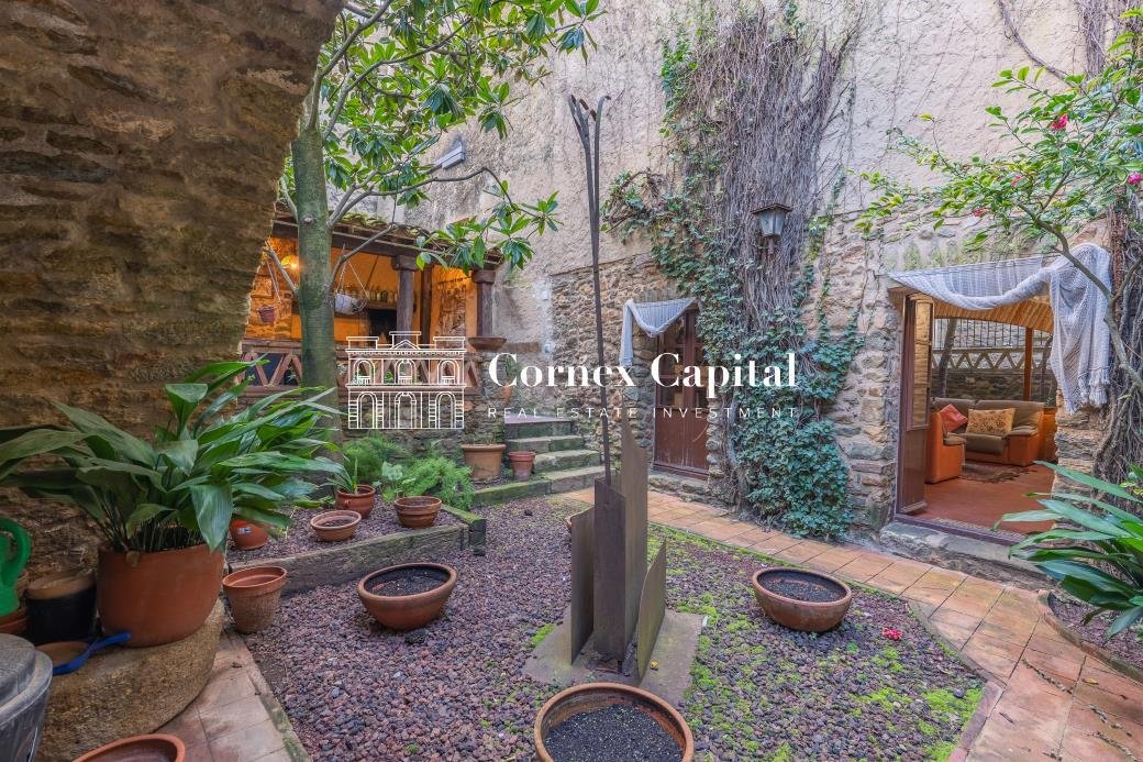 Townhouse in Cruilles, Monells i Sant Sadurni de l'Heura, Catalonia, Spain 1 - 17434813