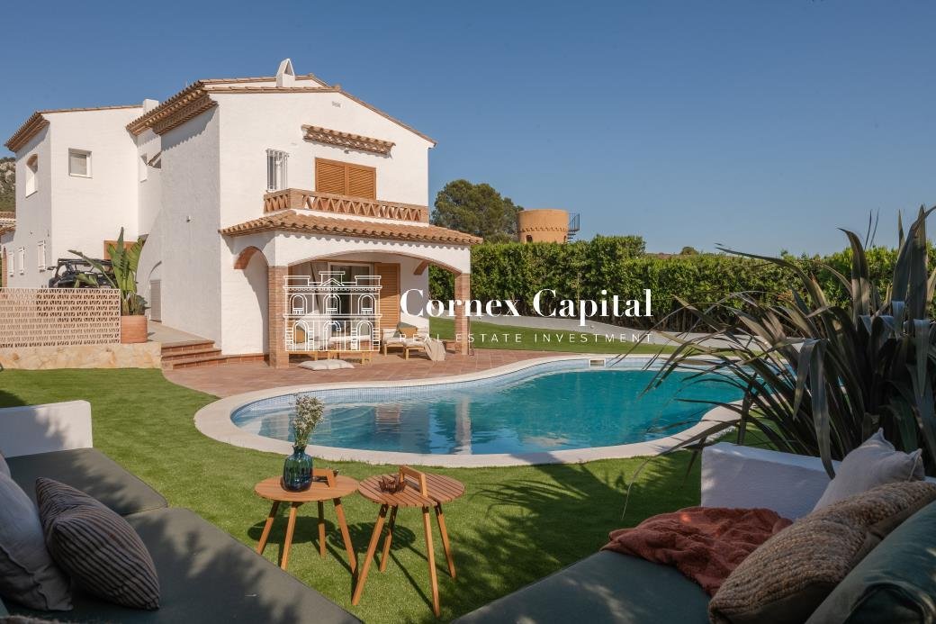Villa in Torroella de Montgri, Catalonia, Spain 2 - 17434792