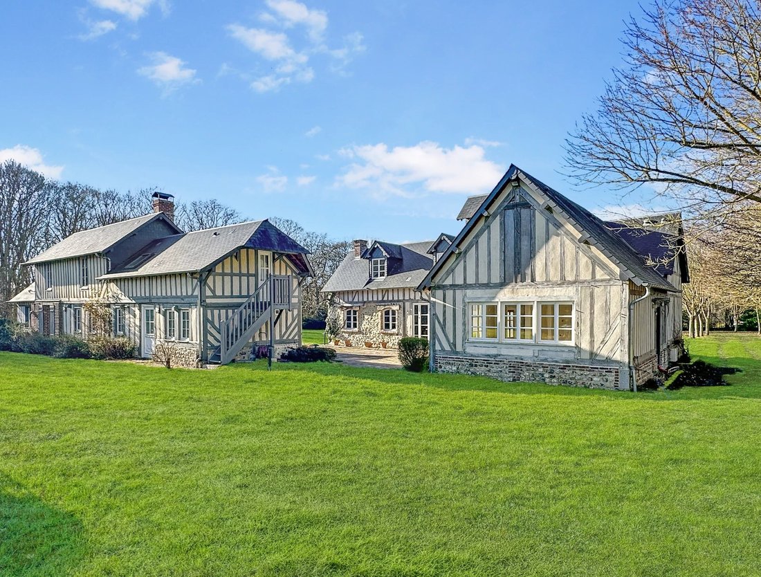 House in Secteur Sauvegarde, Honfleur, France 2 - 17434816
