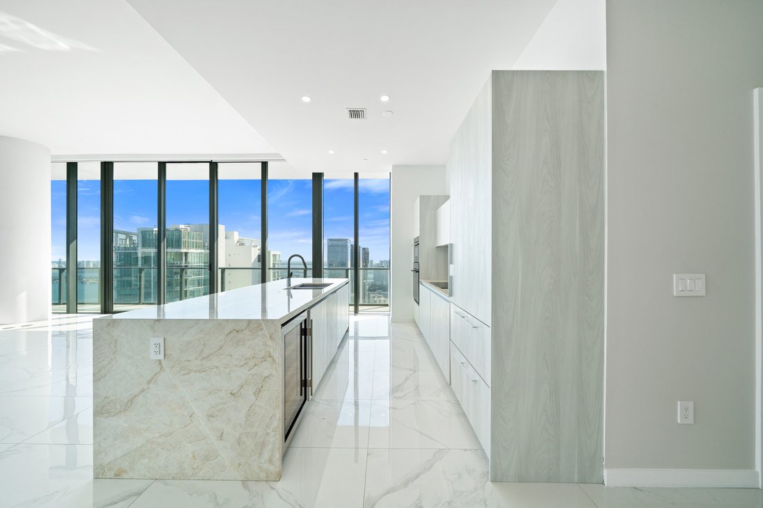 Condo in Miami, Florida, United States 1 - 17098849