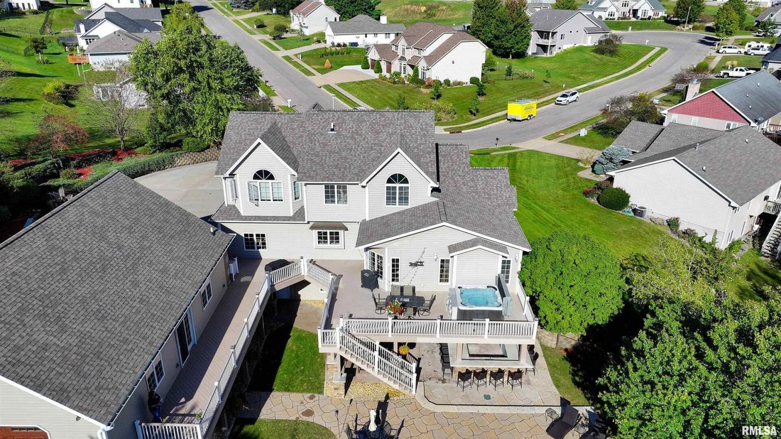 House in Clinton, Iowa, United States 2 - 15035833