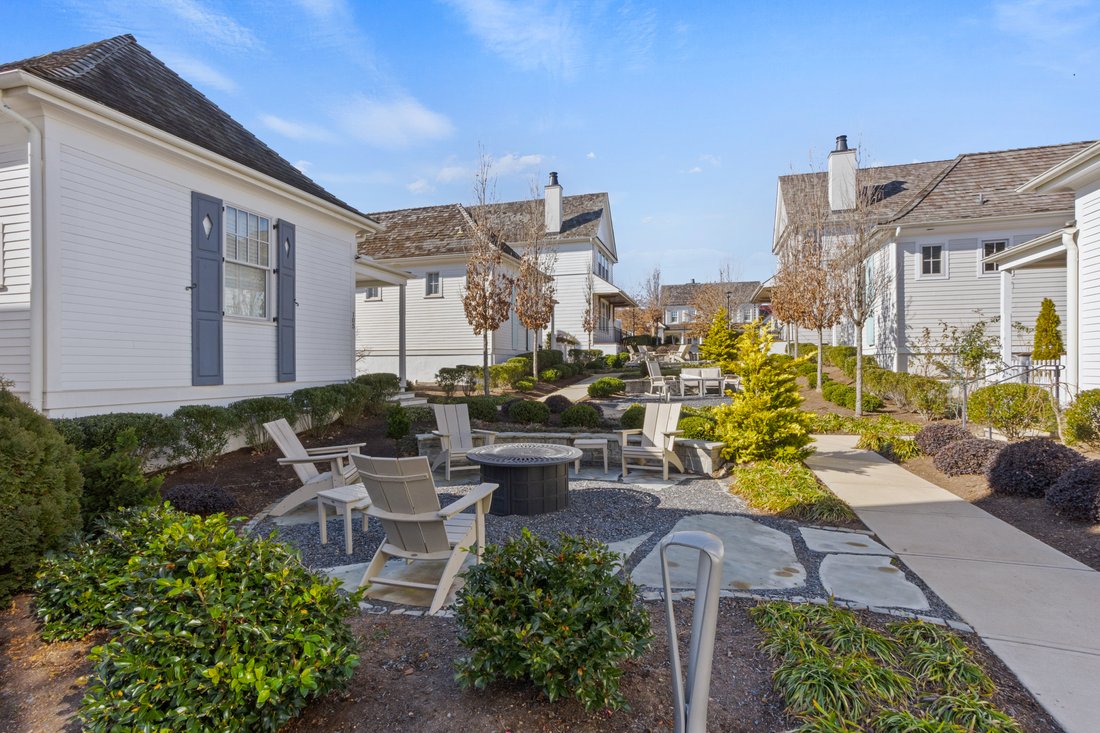 Greenville, South Carolina, United States 5 - 17435165