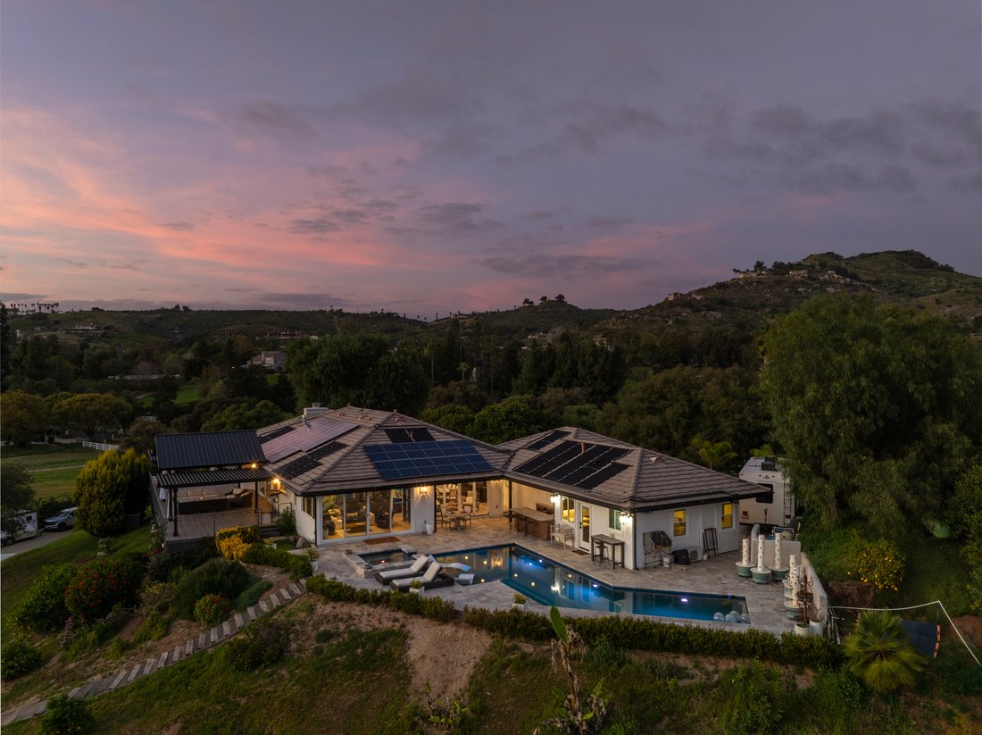 Bonsall, California, United States 1 - 17435161