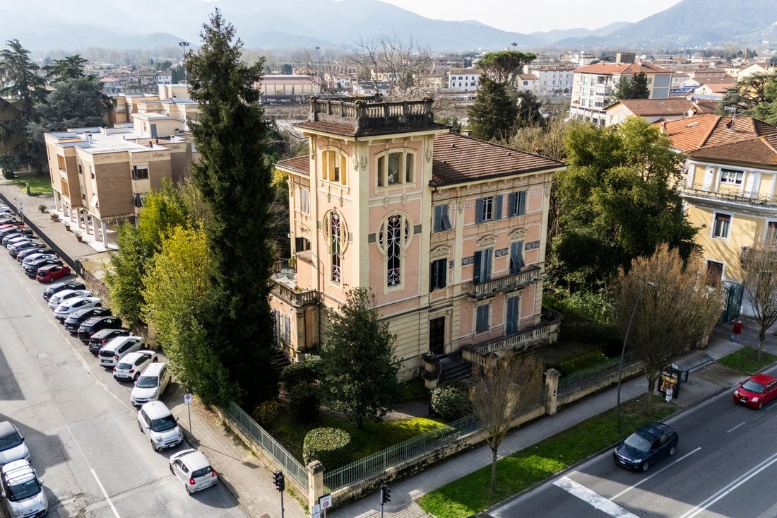 Apartment in Historic Center, Lucca, Tuscany 1 - 17435731