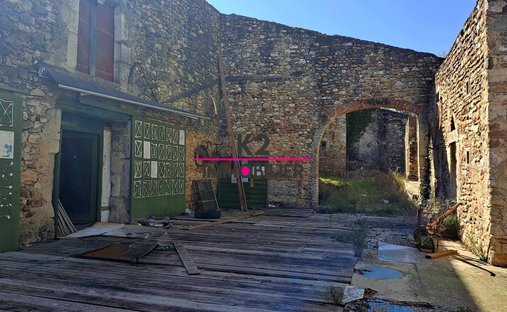 House in Chateauneuf-du-Rhone, Auvergne-Rhône-Alpes, France 1