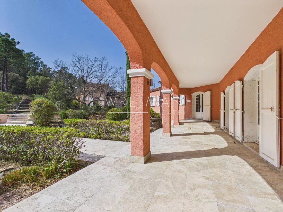 Estate in Centre, Vidauban, France 2 - 17436365