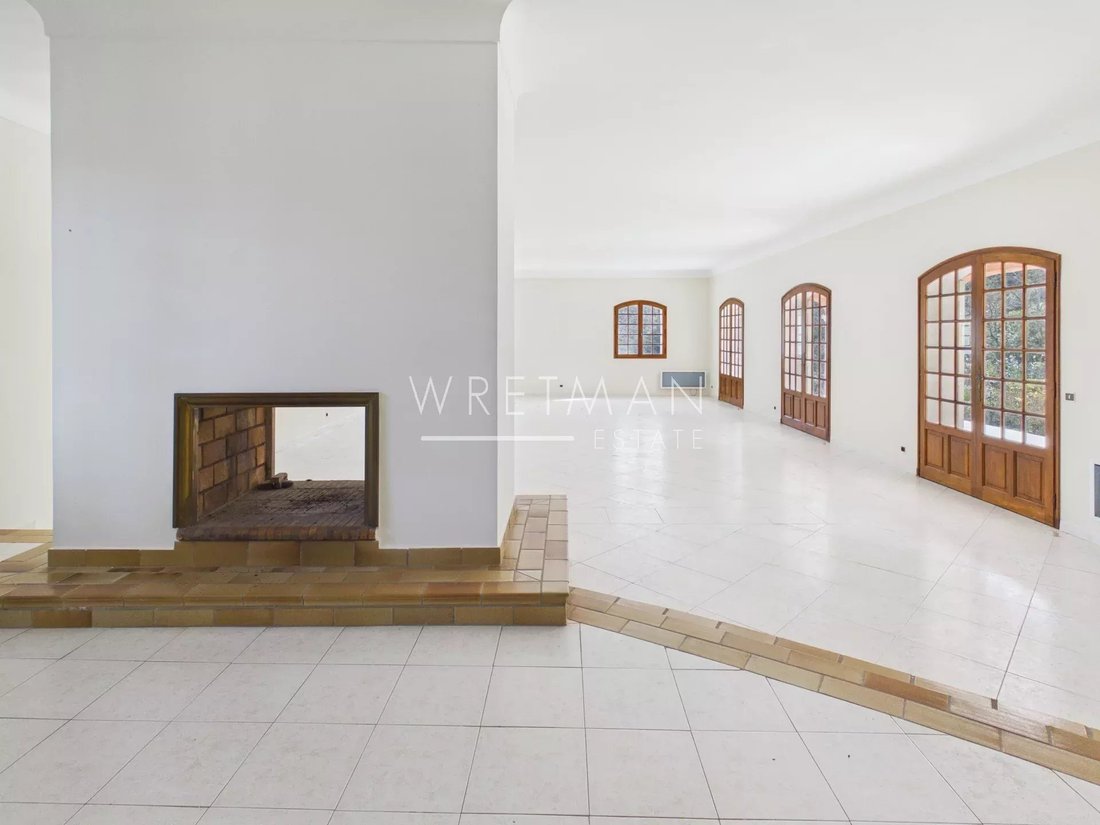 Estate in Centre, Vidauban, France 5 - 17436365