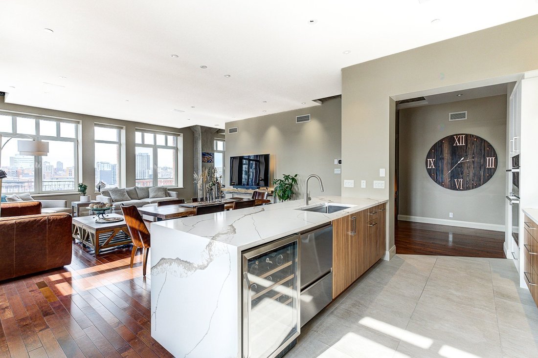 Condo in Montréal, Quebec, Canada 1 - 17438881