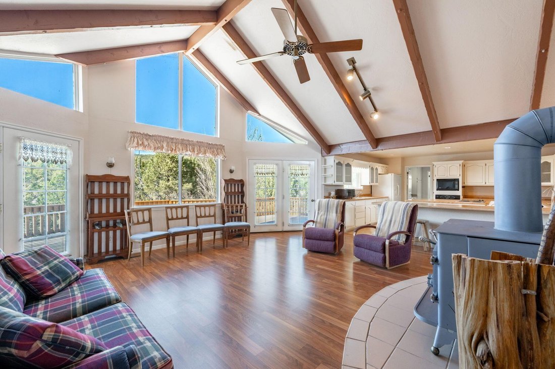 Orderville, Utah, United States 5 - 17435725