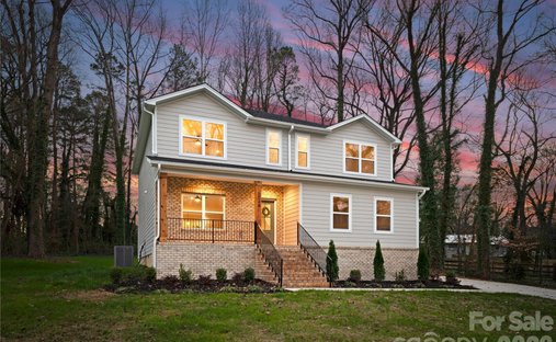 House in Harrisburg, North Carolina, United States 1