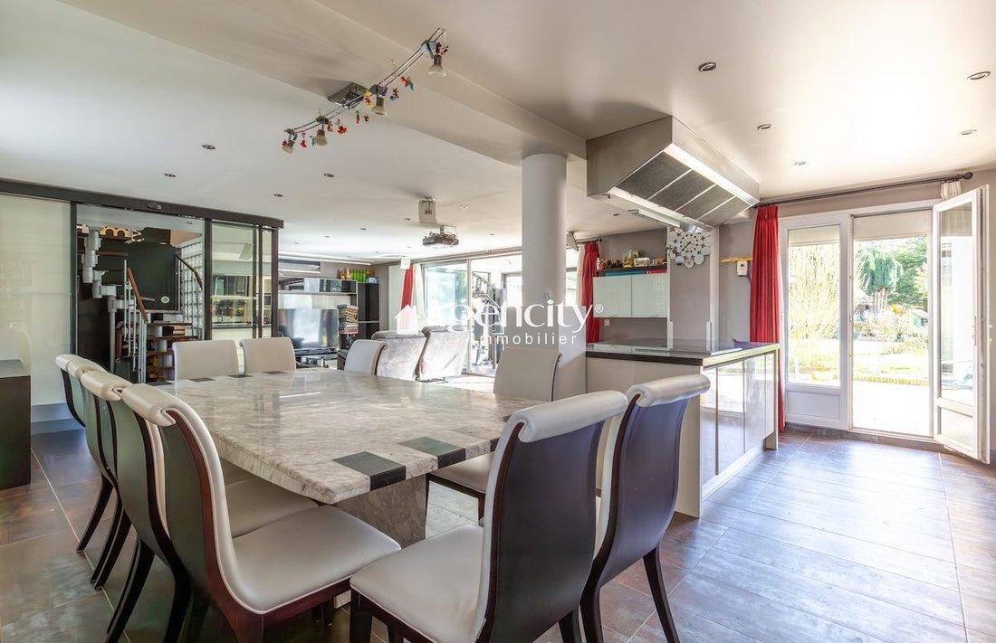 House in Collegien, Ile-de-France, France 3 - 17439928