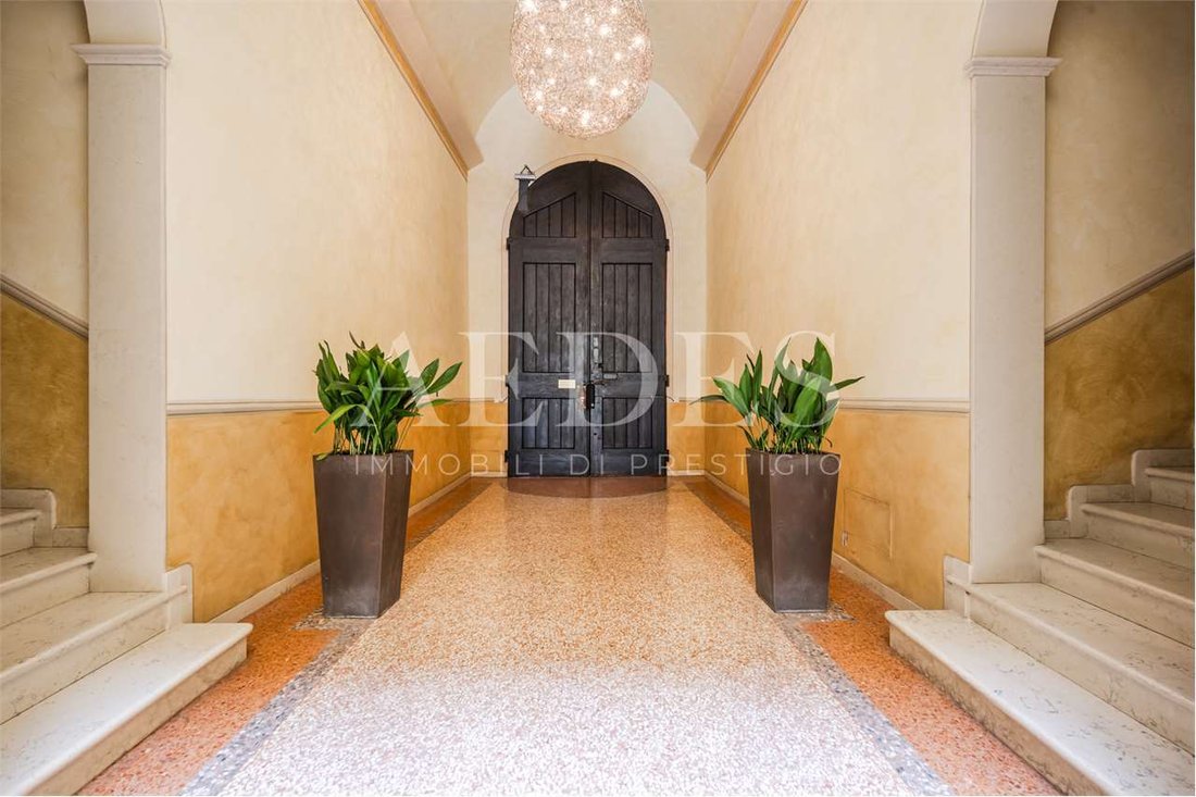 Apartment in Historic Center, Modena, Emilia-Romagna 1 - 17438290