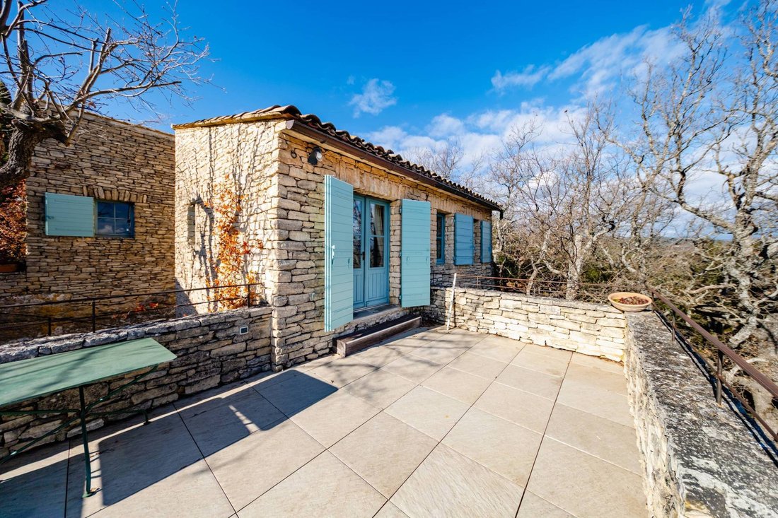 Estate in Gordes, Provence-Alpes-Côte d'Azur, France 3 - 17360962