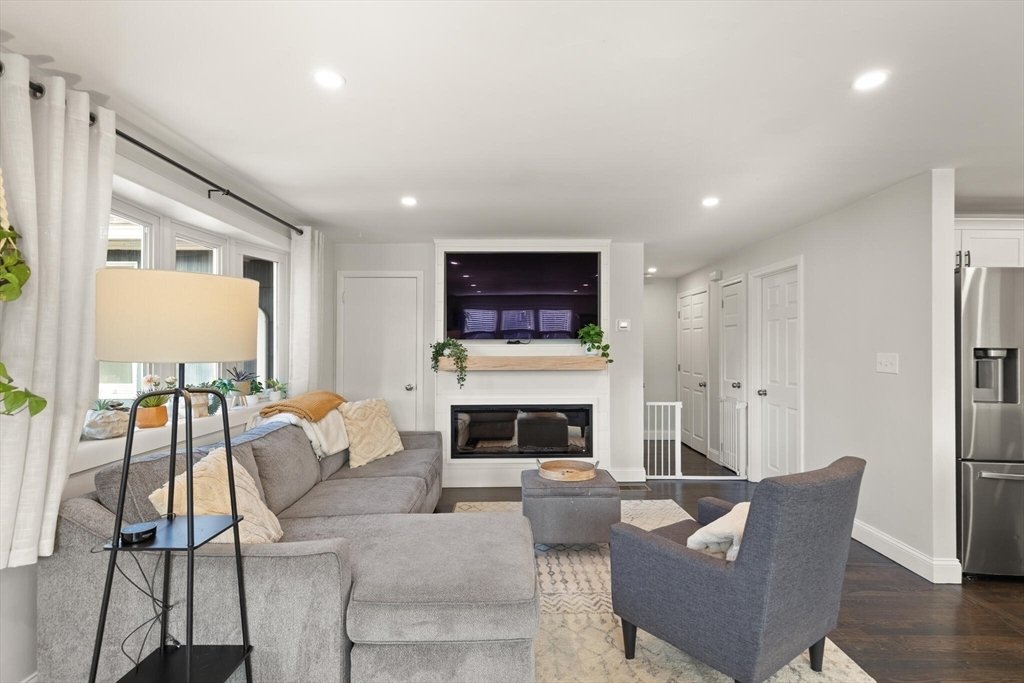House in Chelmsford, Massachusetts, United States 3 - 17438342