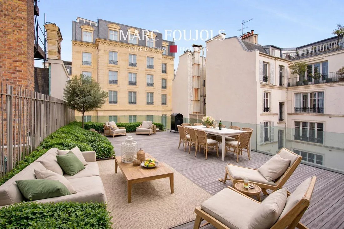Apartment in Saint Philippe du Roule, Paris 8e Arrondissement, Paris 4 - 17436188