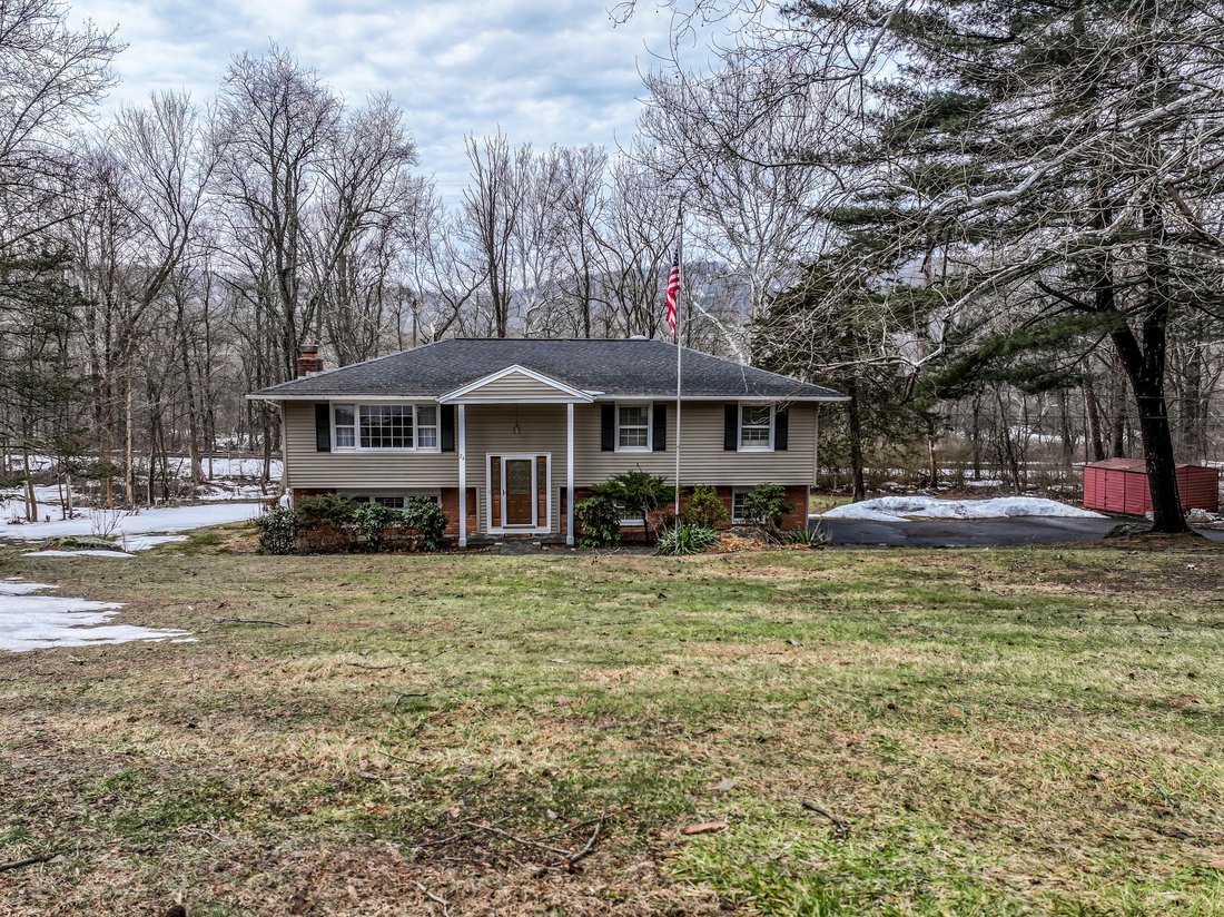 House in Brookfield, Connecticut, United States 2 - 17437340