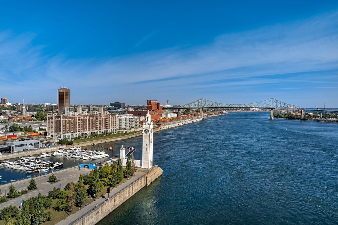 Condo in Montréal, Quebec, Canada 3 - 17438881