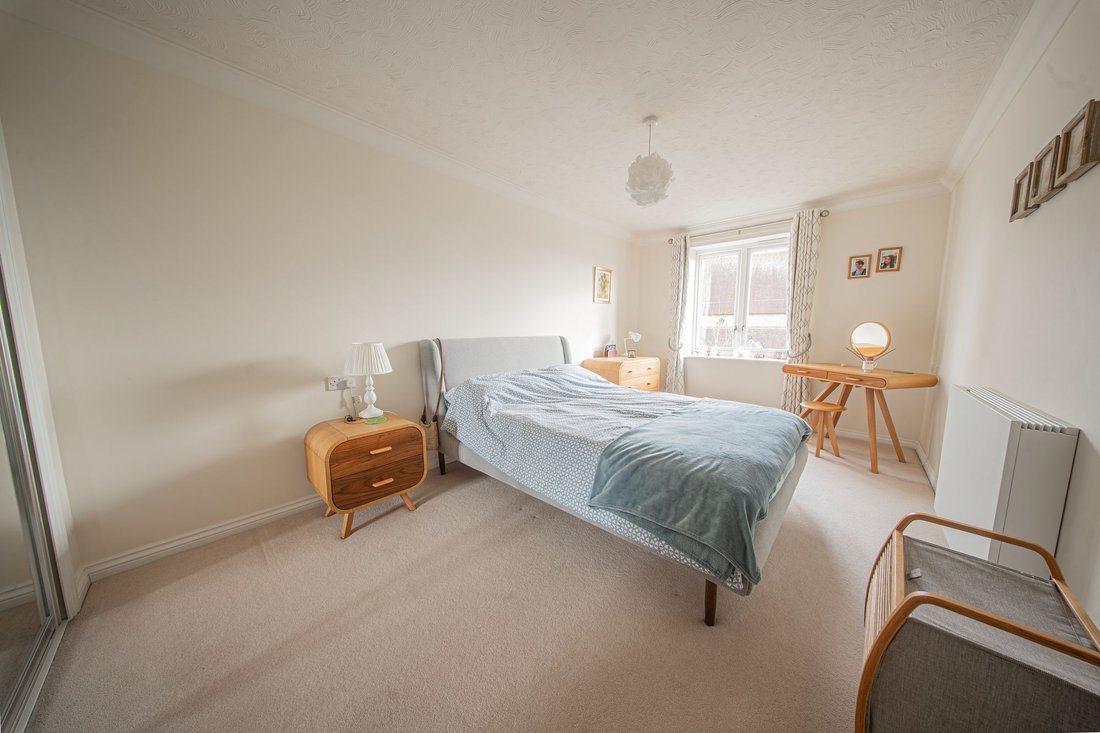 Apartment in Haywards Heath, England 4 - 17436531