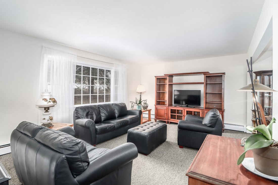 House in Brookfield, Connecticut, United States 3 - 17437340