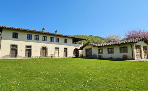 Country House in Loro Ciuffenna, Tuscany, Italy 1