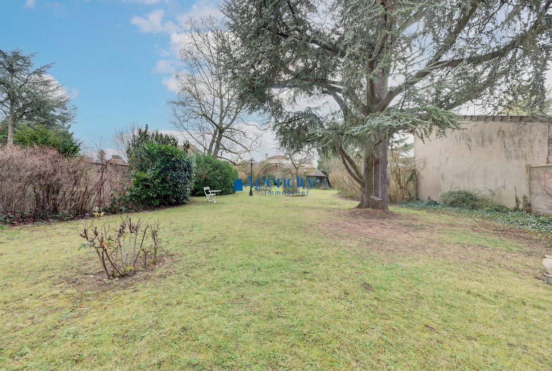 House in Grenouillère-Marnois-Rive de Marne, Noisy-le-Grand, France 4 - 17137024