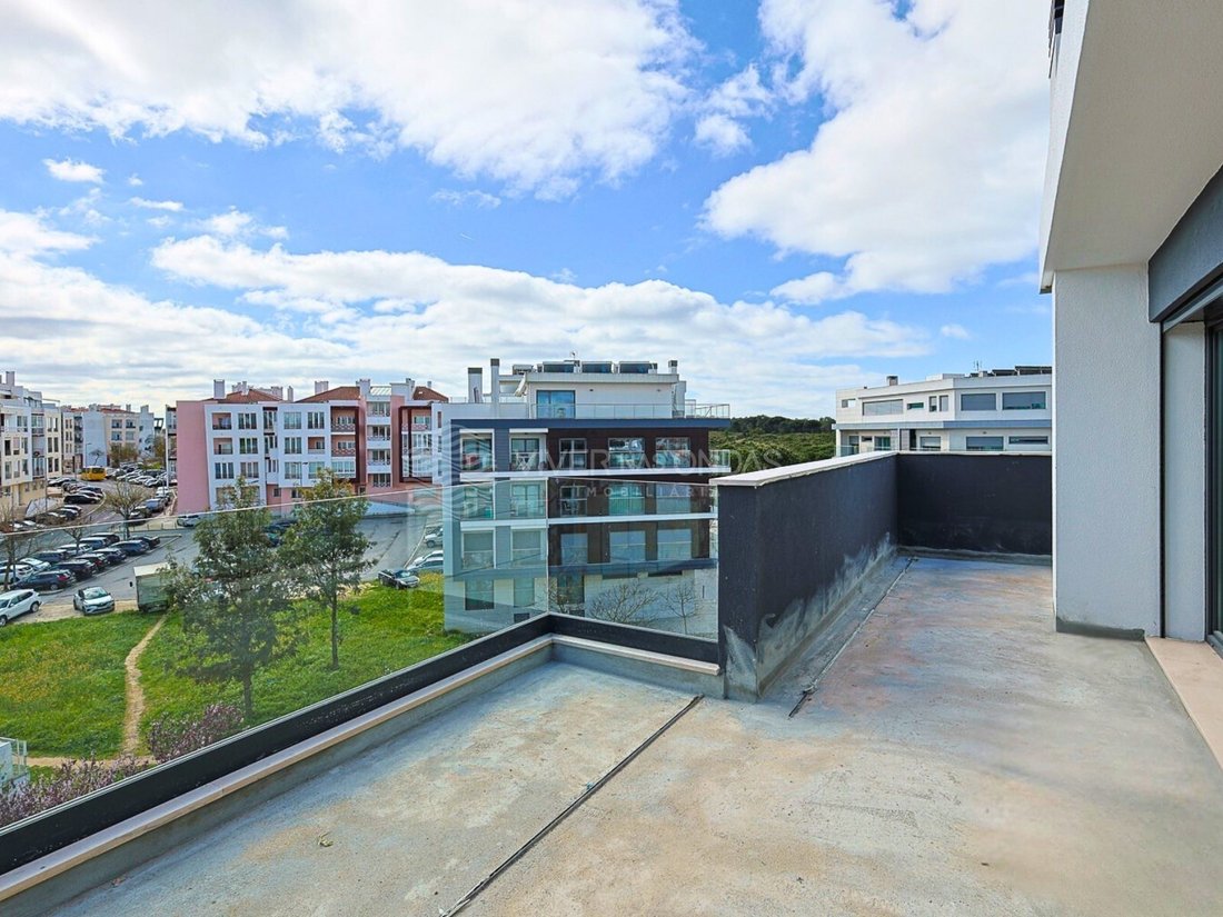 Apartment in Charneca de Caparica e Sobreda, Setubal, Portugal 1 - 17436703