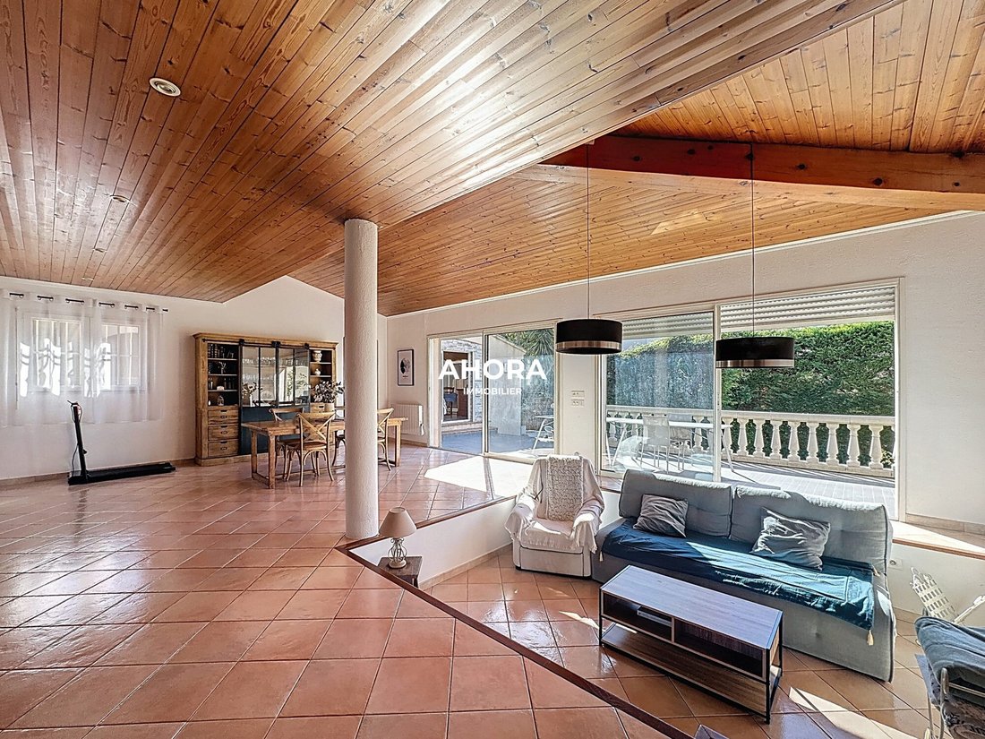 Villa in Vaufrèges, Marseille, Provence-Alpes-Côte d'Azur 2 - 17439904