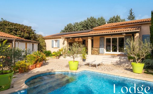 House in Nord Est, Auriol, France 1