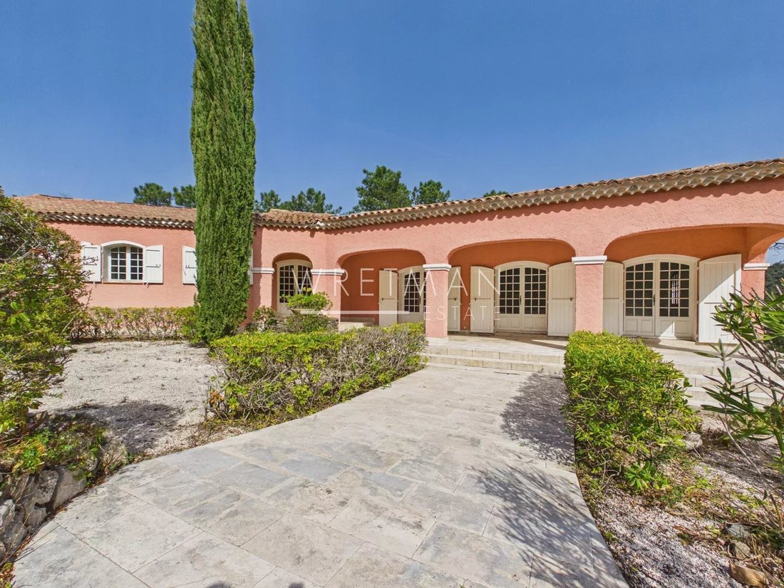 Estate in Centre, Vidauban, France 1 - 17436365