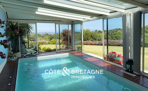 Maison à Saint-Quay-Perros, Bretagne, France 1