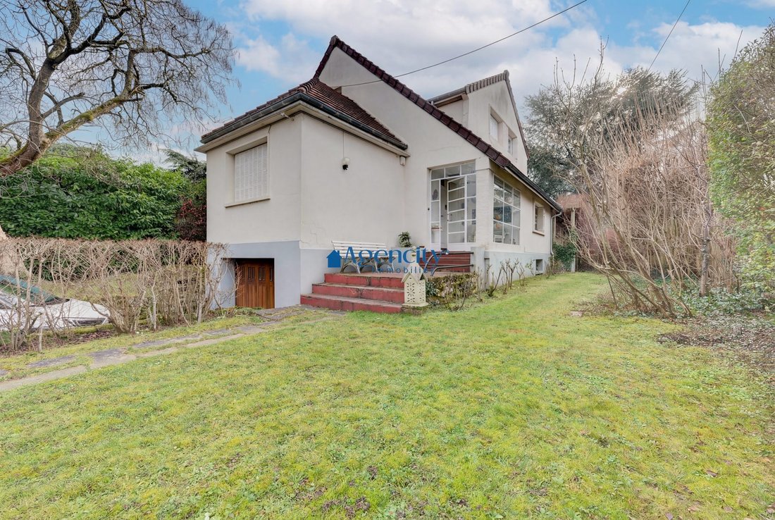 House in Grenouillère-Marnois-Rive de Marne, Noisy-le-Grand, France 3 - 17137024