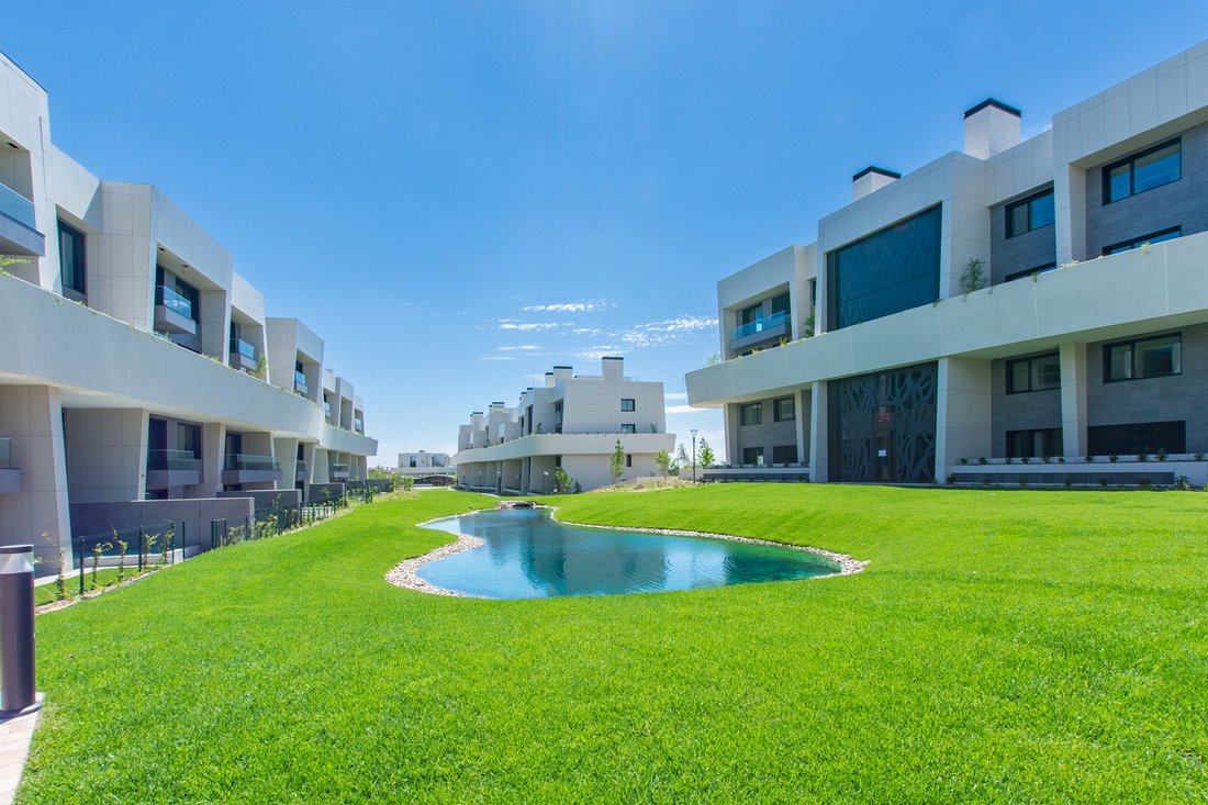 Apartment in Pozuelo de Alarcon, Comunidad de Madrid, Spain 2 - 16615695