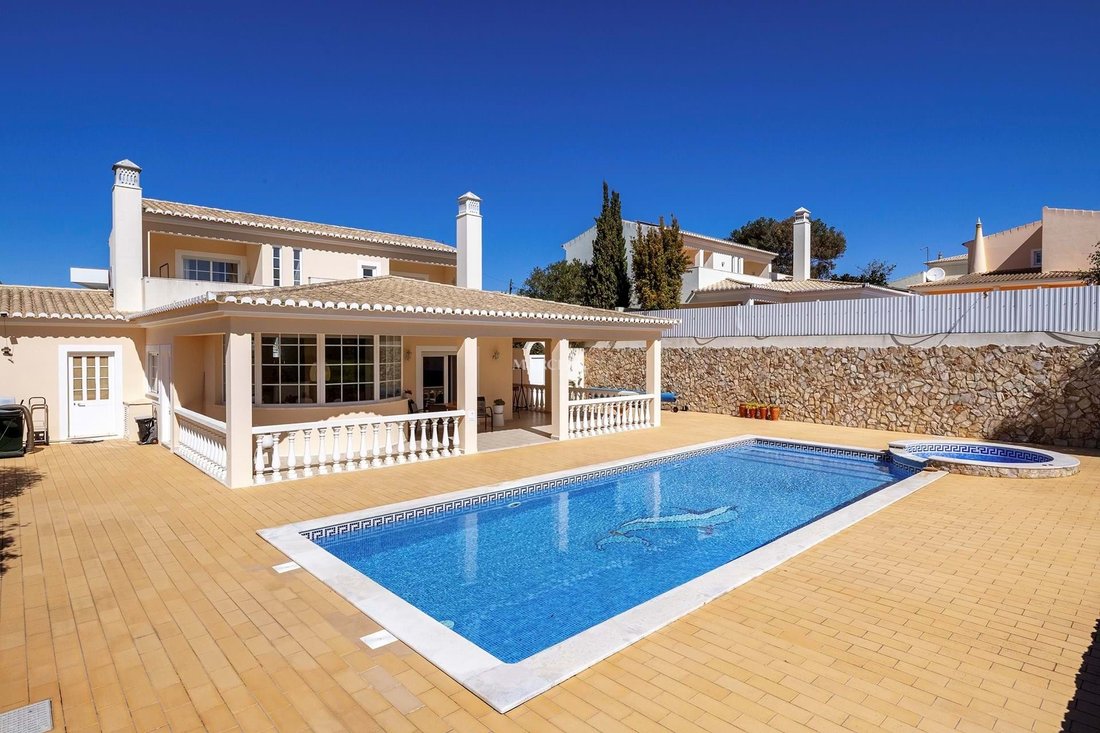 Villa in Praia da Luz, Algarve, Portugal 1 - 17437267