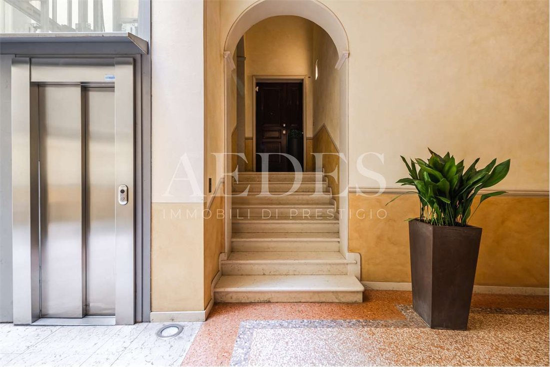 Apartment in Historic Center, Modena, Emilia-Romagna 2 - 17438290