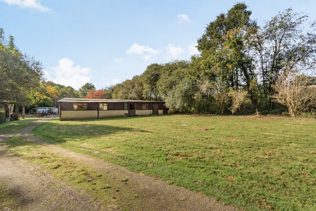 Bungalow in Newgate Street, Hatfield, England 4 - 17247034