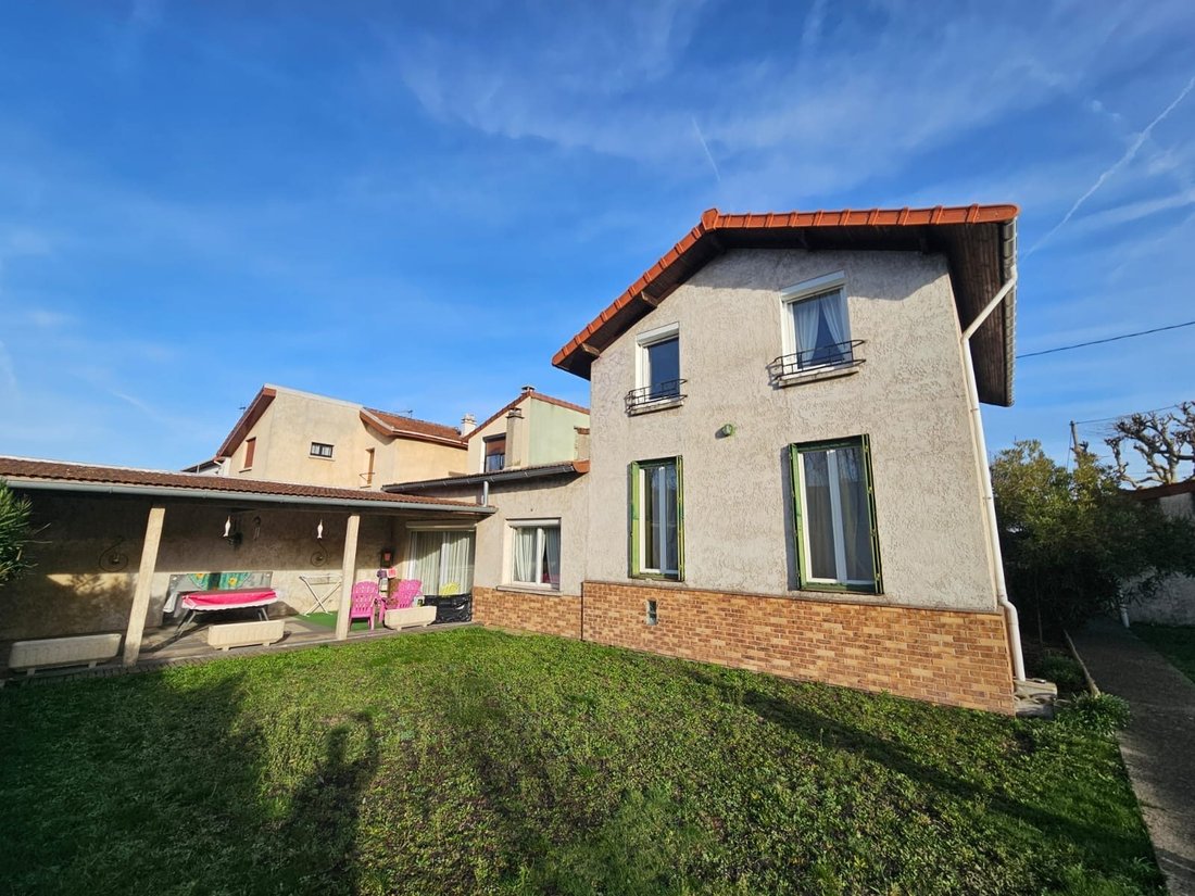 House in Quatres Cités-Simonettes-République, Champigny-sur-Marne, France 2 - 17016253
