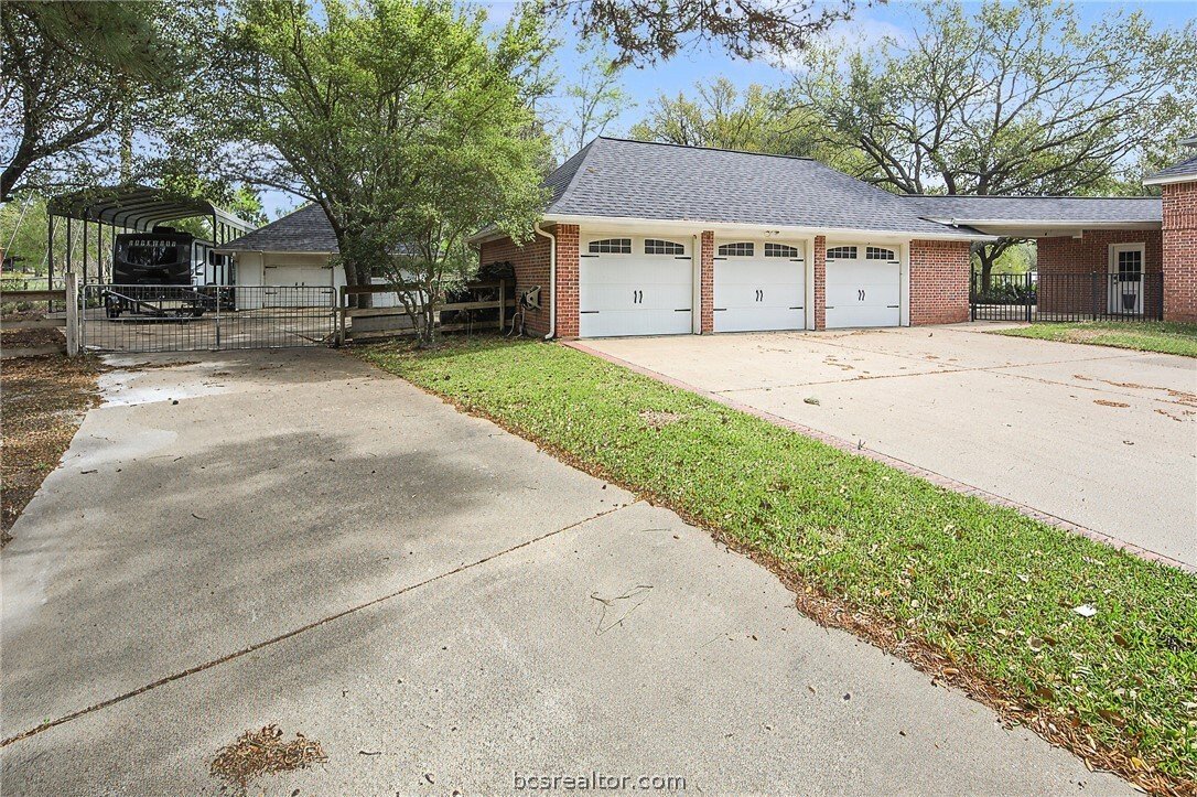 House in College Station, Texas, United States 4 - 17438157