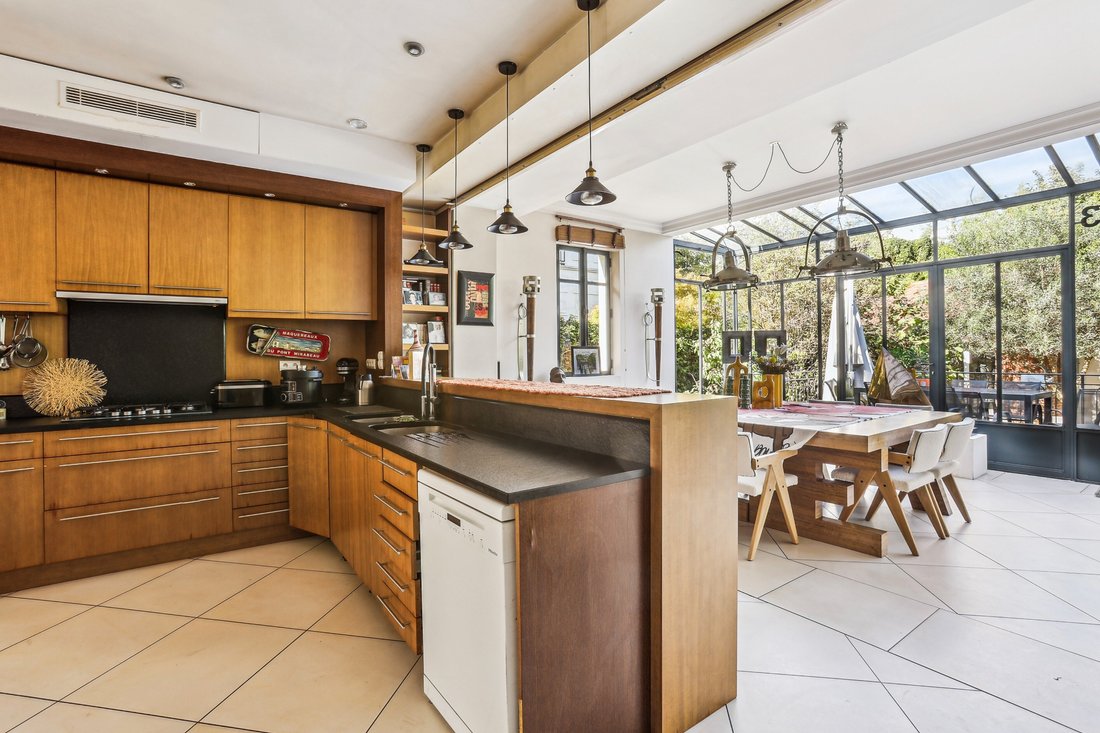 House in Vincennes, Ile-de-France, France 4 - 17438685