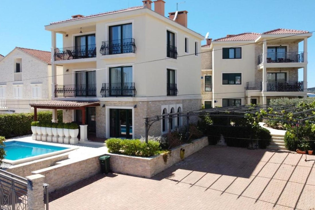 Villa in Rogoznica, Sibenik-Knin County, Croatia 1 - 13990630