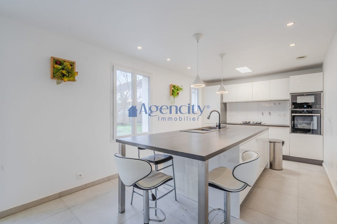 House in Coutevroult, Ile-de-France, France 5 - 17229166